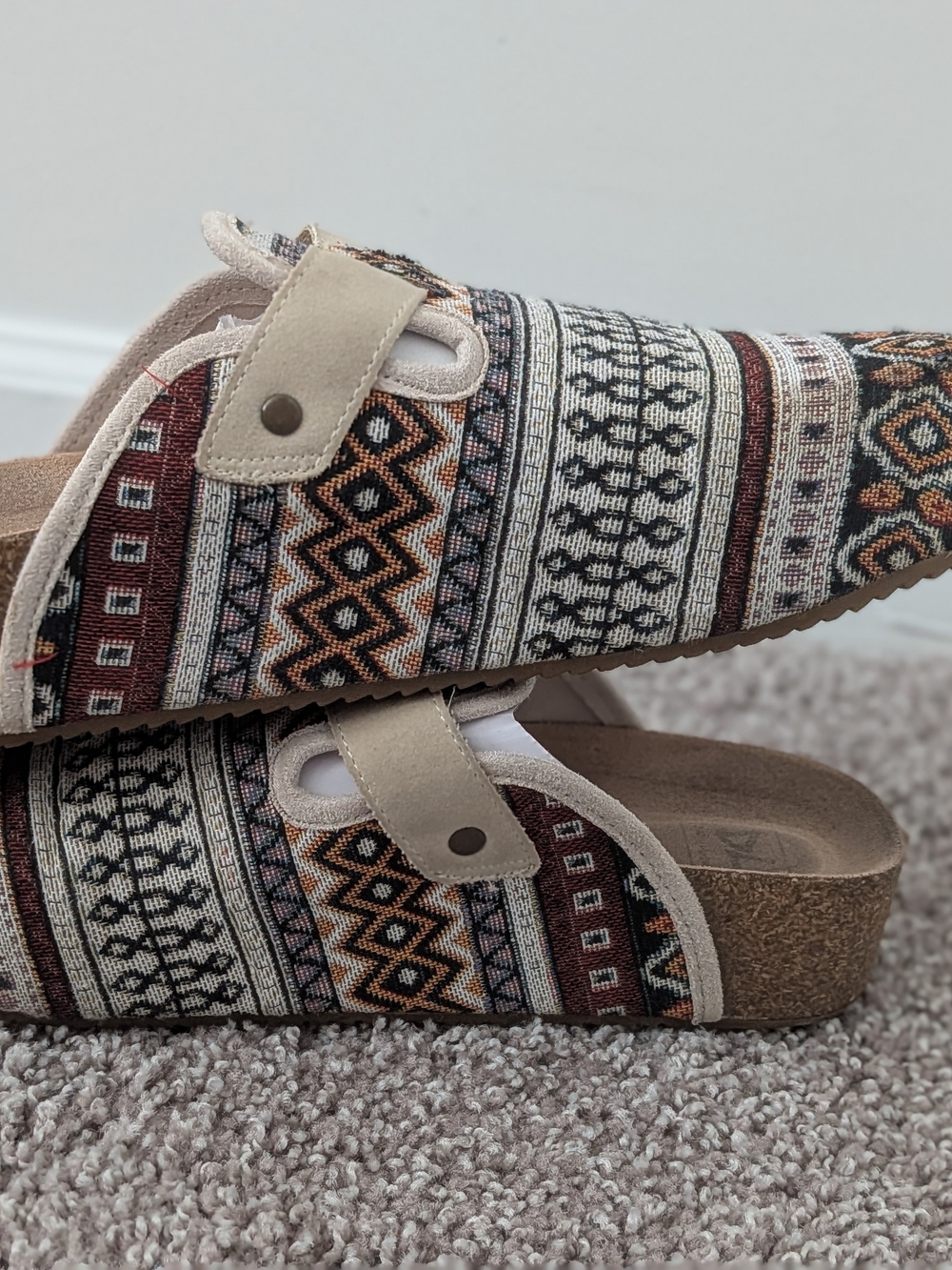 Women’s Patterned Slip-On Clogs in Beige and Brown